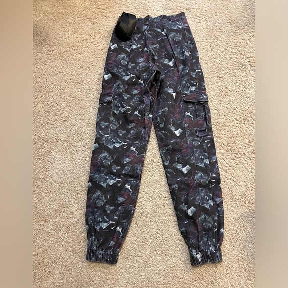 CROW SWARM CARGO PANTS LIMITED BLACKMILK NWOT SIZE 8 COMES WITH BELT - Picture 7 of 9